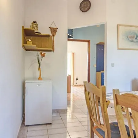 Apartment In With Terrace, Air Conditioning, Wi-fi Medulin