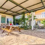 Lägenhet In With Terrace, Air Conditioning, Wi-fi